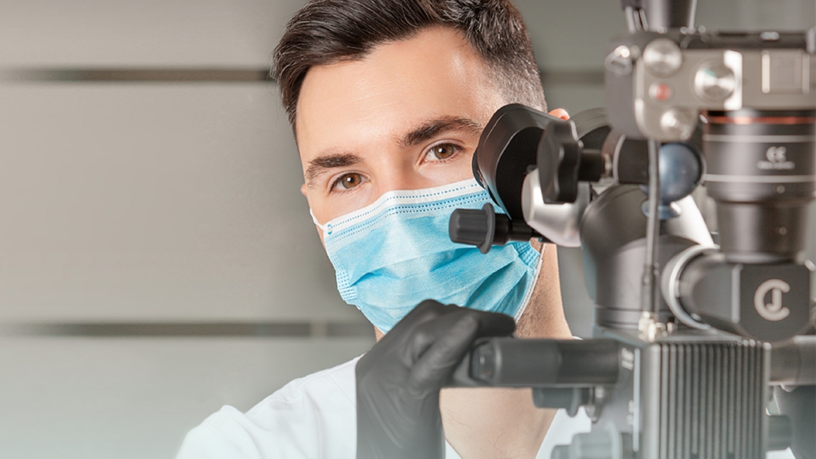 Microscop stomatologic – este cu adevărat util?